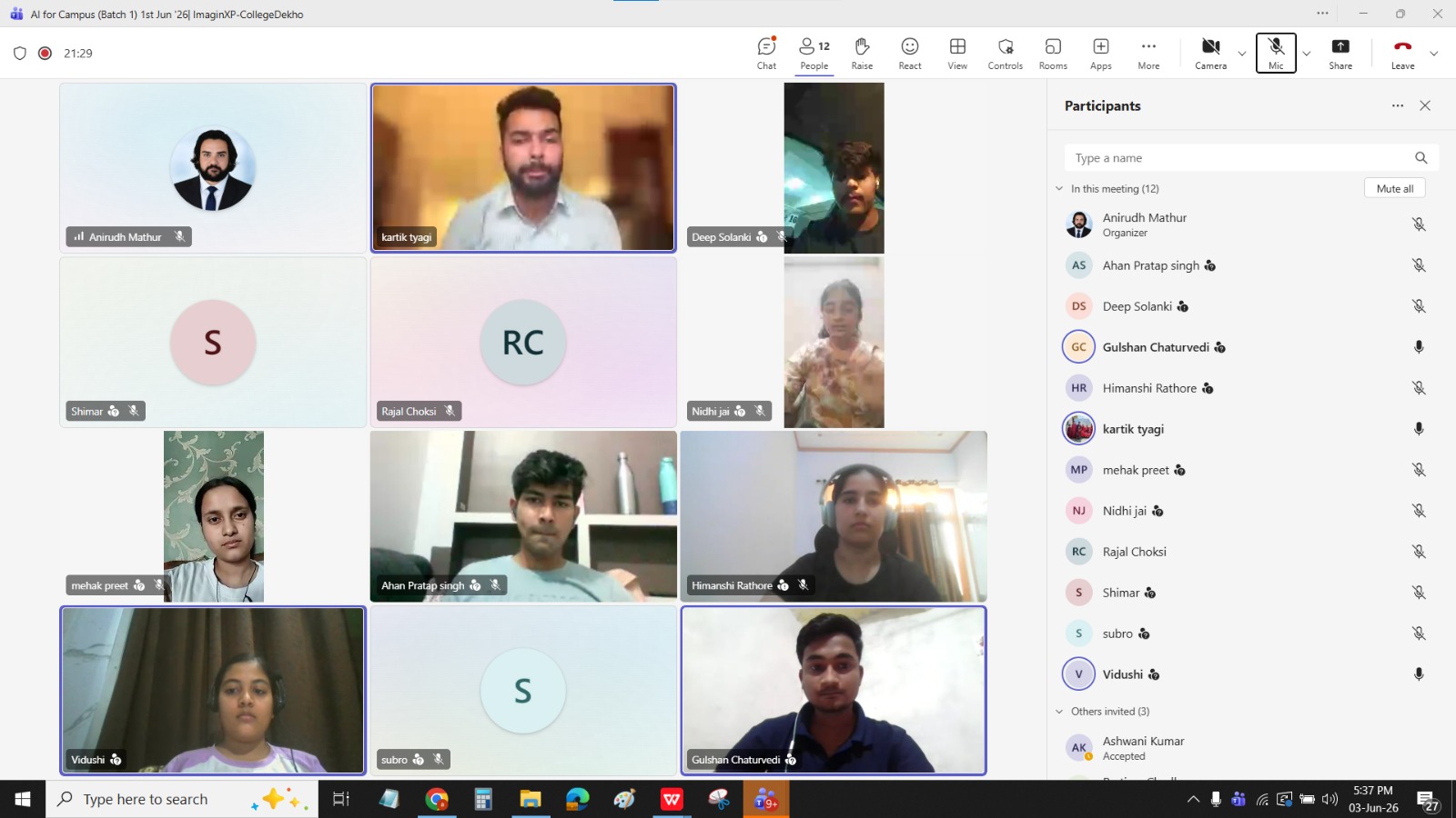 Live cohort, cameras on, real conversations